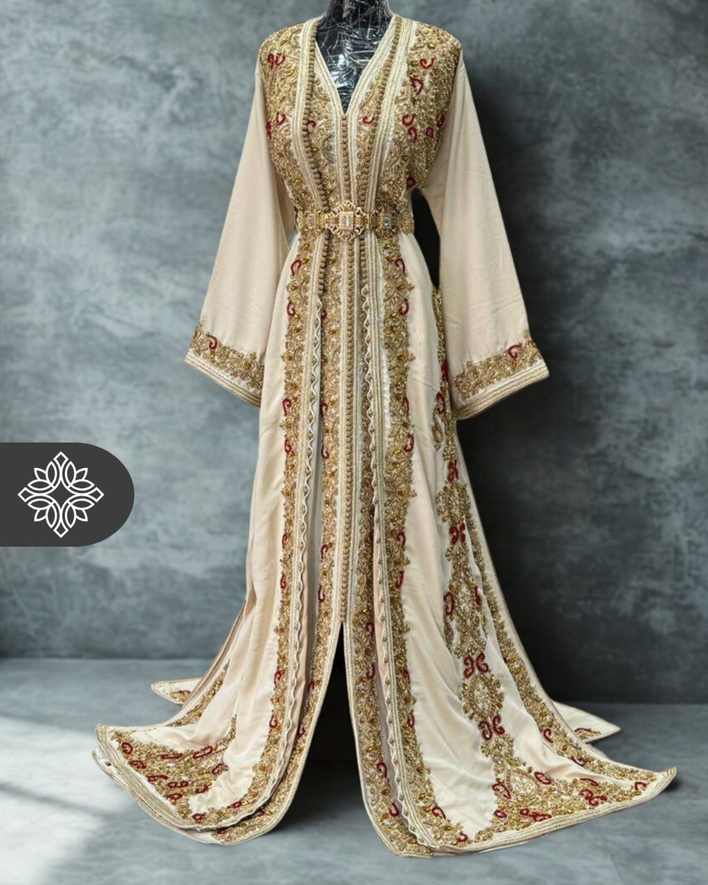Takchita marocain beige crème | Caftan deux pièces de luxe VIP | Broderie dorée ton sur ton