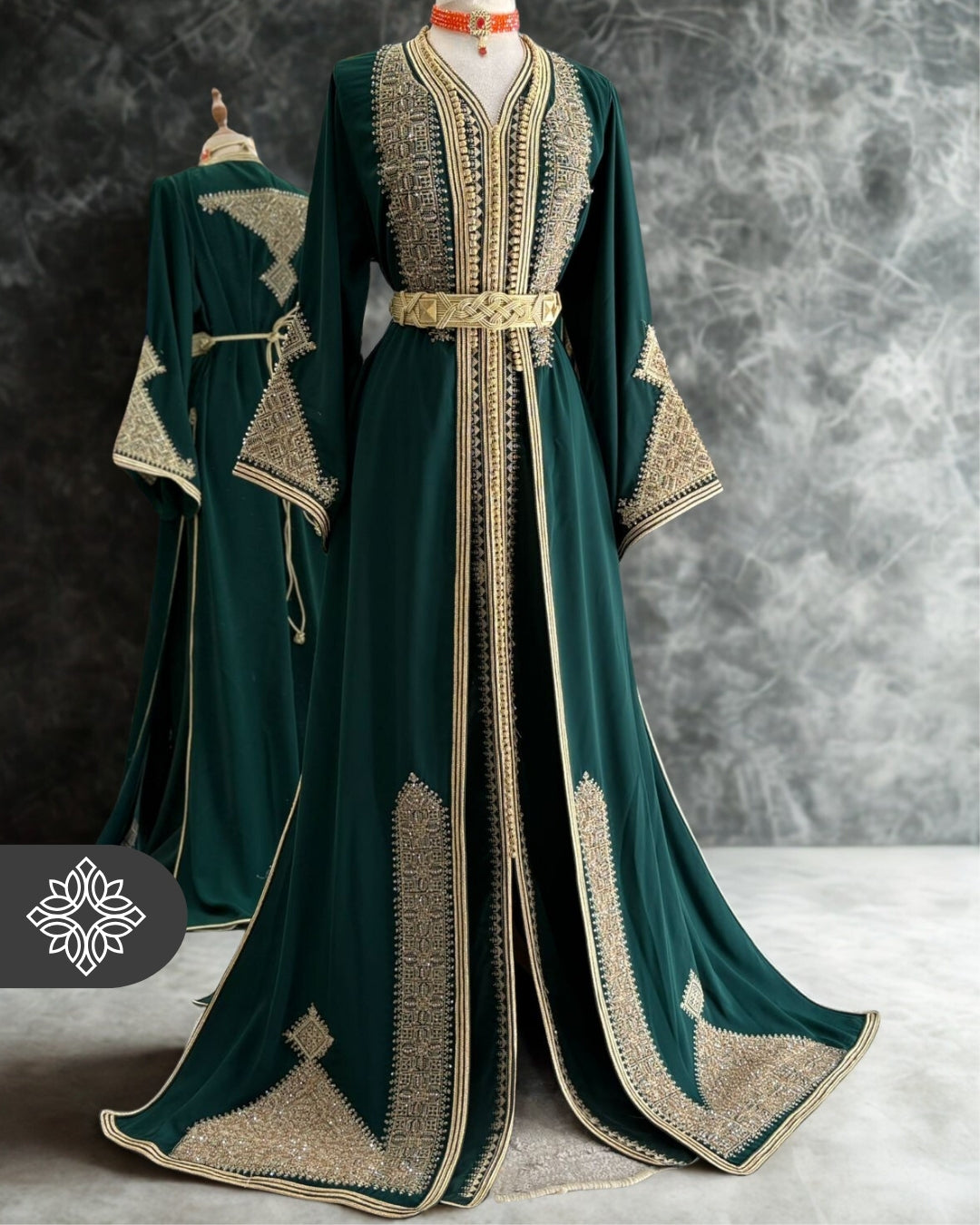 Takchita marocaine vert émeraude profond | Broderie traditionnelle Fassi dorée | Caftan deux pièces de luxe