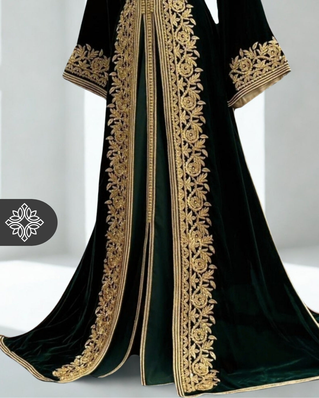 Takchita marocaine deux pièces vert émeraude | Broderie ton sur ton dorée | Caftan en velours luxueux