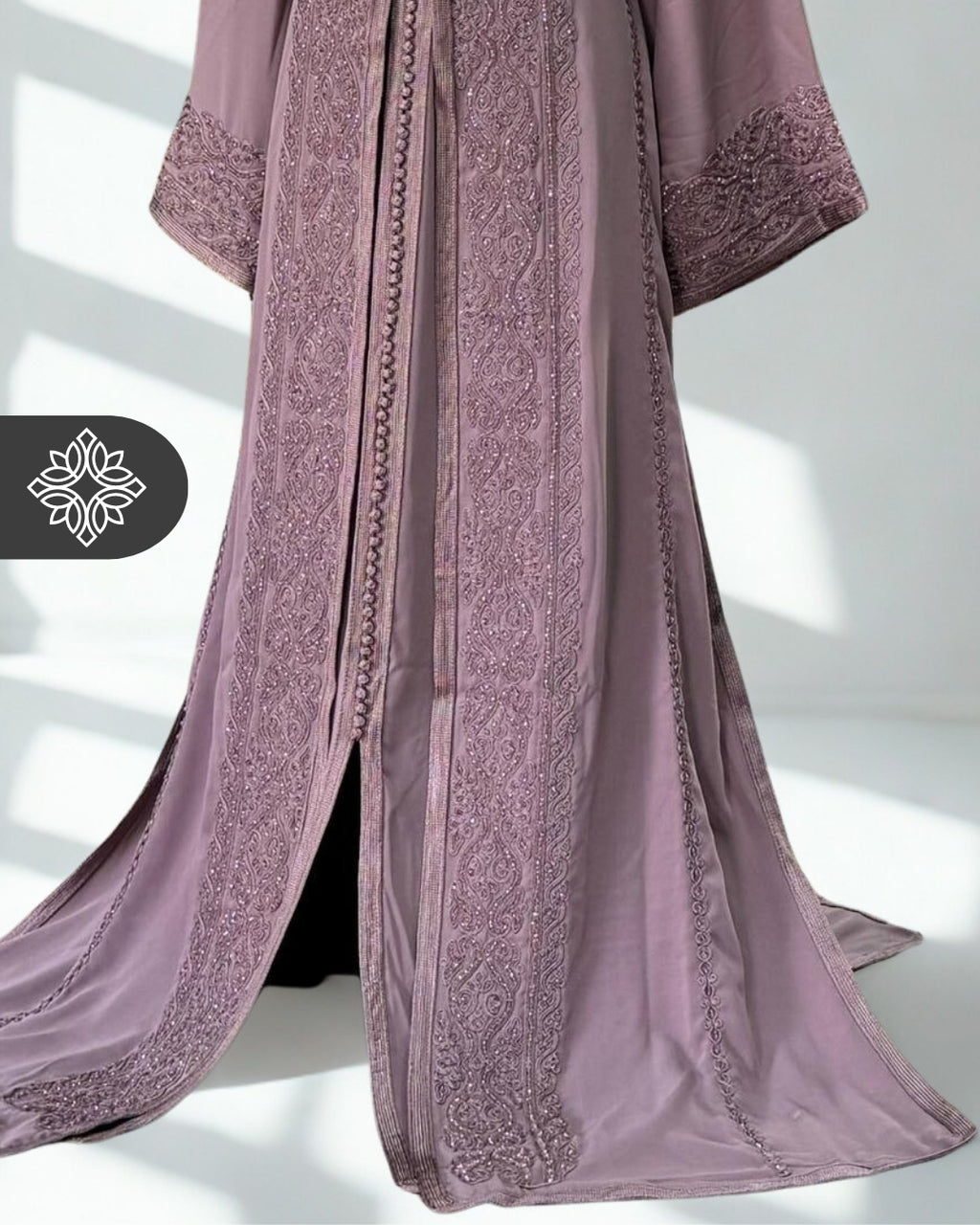 Takchita marocaine orange | Caftan deux pièces haute couture | Broderie ton sur ton et détails en pierre
