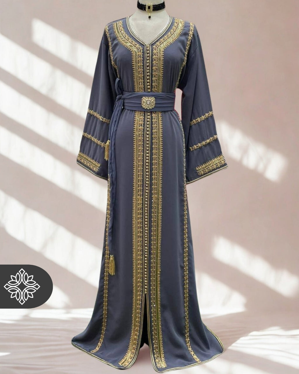 Moroccan Grey Kaftan of Refined Elegance
