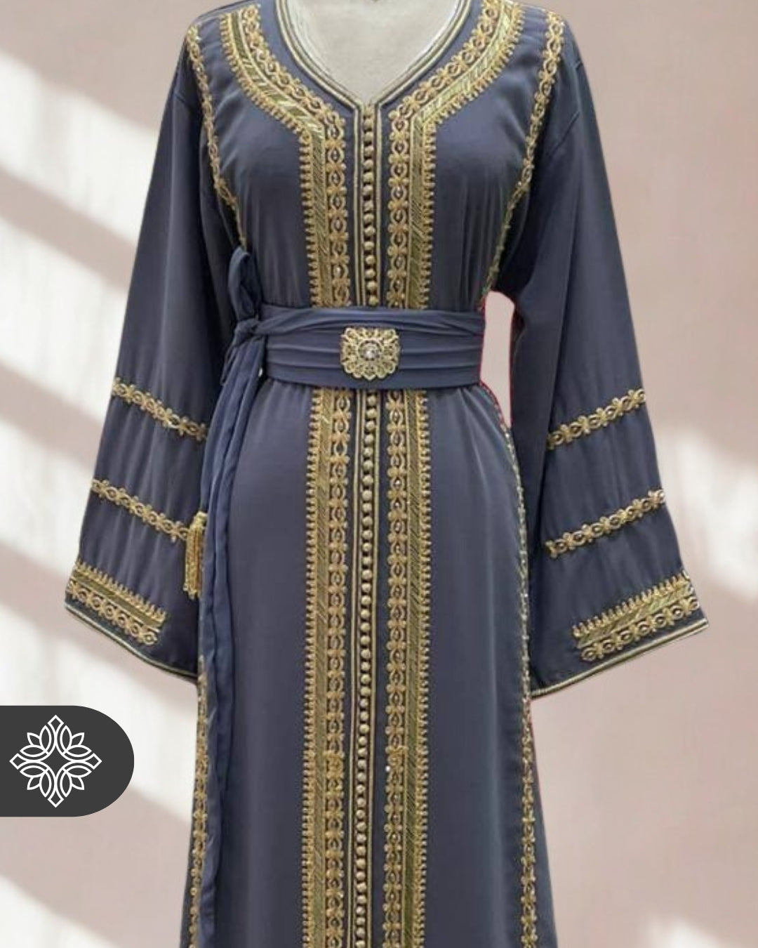 Moroccan Grey Kaftan of Refined Elegance
