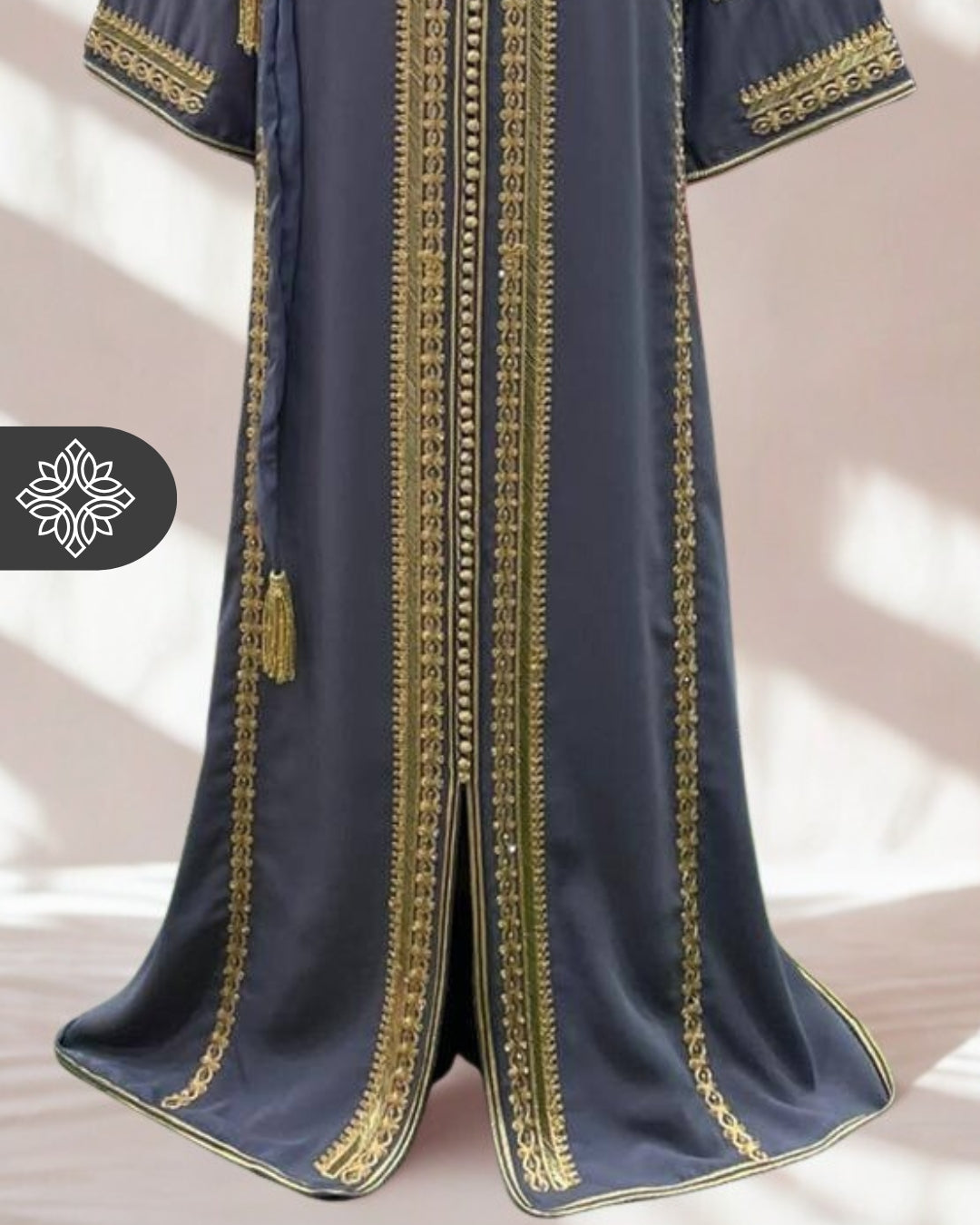 Moroccan Grey Kaftan of Refined Elegance