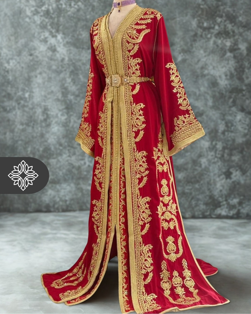 Takchita marocaine rouge | Caftan deux pièces haute couture | Broderie royale dorée