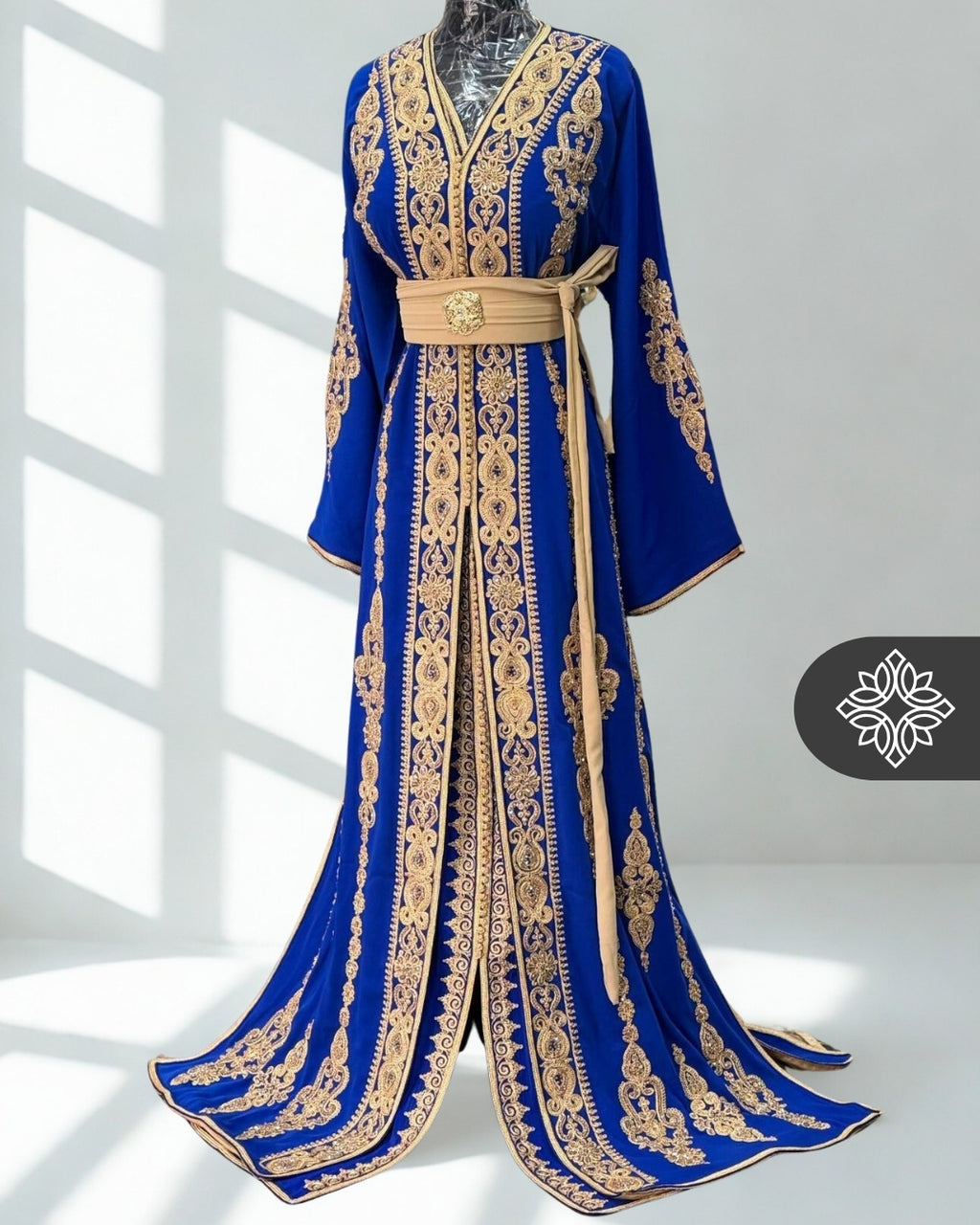 Kaftan marocain deux pièces bleu royal | Broderie ton sur ton | Majestueux Takchita