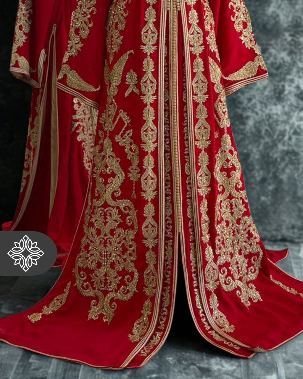 Takchita marocaine bleu royal | Caftan deux pièces haute couture | Broderie ton sur ton dorée