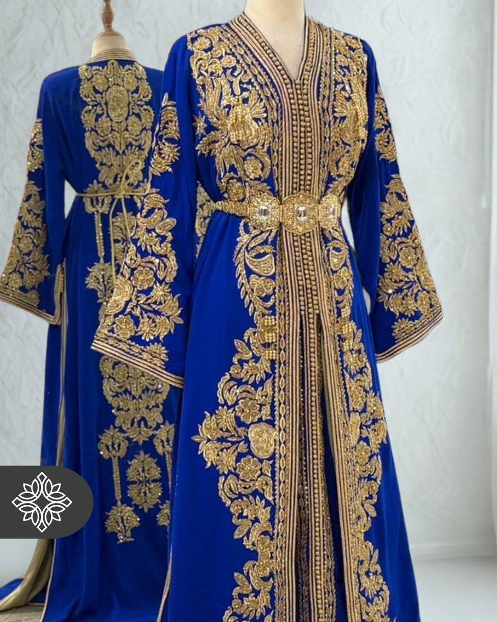 Robe de mariée kaftan deux pièces bleu roi | Broderie dorée à la main | Takchita marocaine