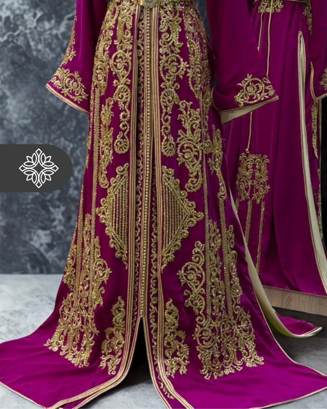 Caftan deux pièces en velours magenta avec broderies dorées Takchita | Robe caftan
