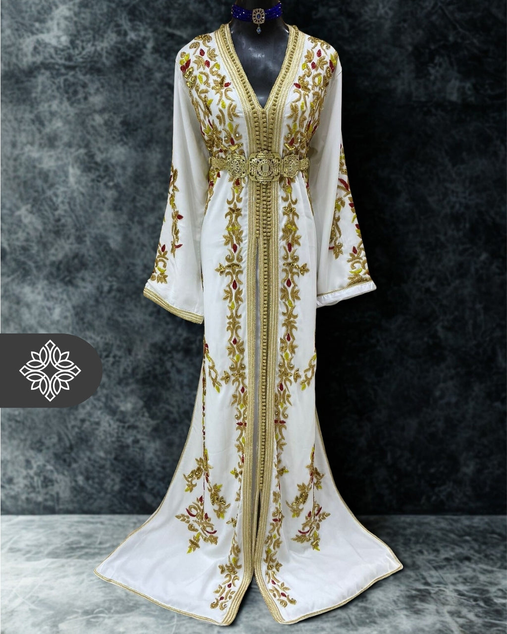 Caftan deux pièces blanc et or multicolore | Takchita | Robe de mariée brodée