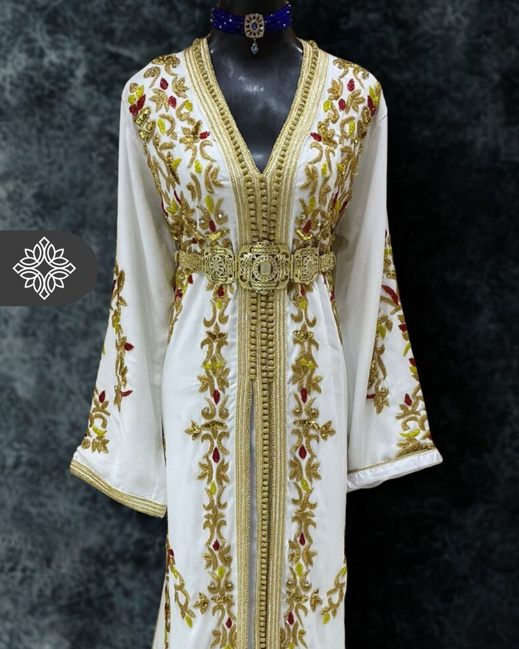 Caftan deux pièces blanc et or multicolore | Takchita | Robe de mariée brodée