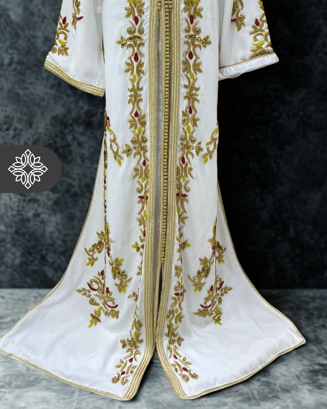 Caftan deux pièces blanc et or multicolore | Takchita | Robe de mariée brodée